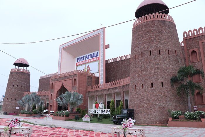 Fort ramparts and turret, wide view